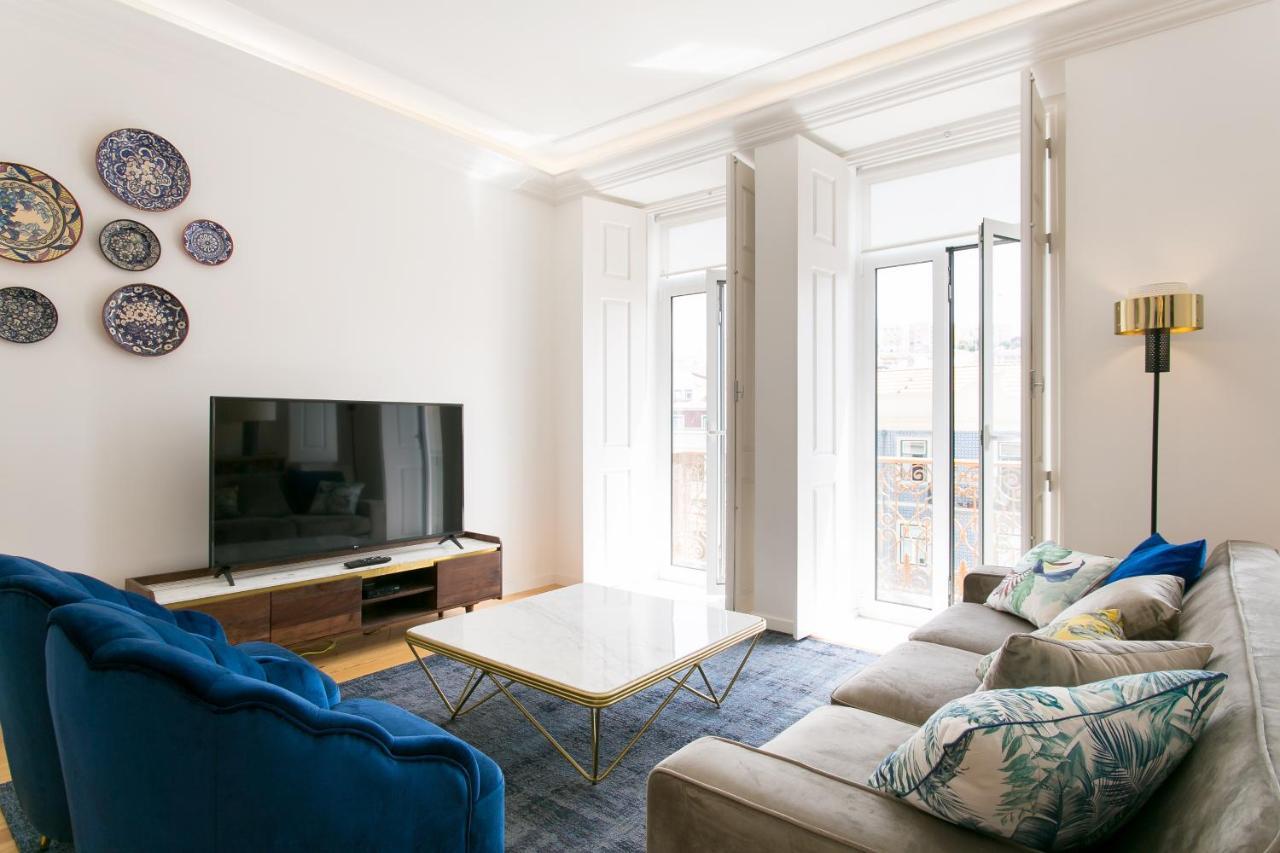 Lisbon Luxury Retreat! 2 Suites, Balcony & Views!! Exterior photo